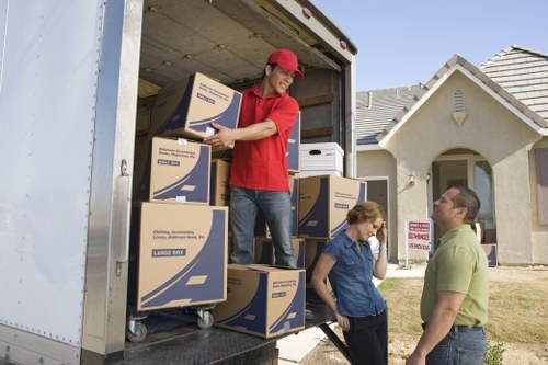Urgent same day removals service for households and businesses in Roehampton