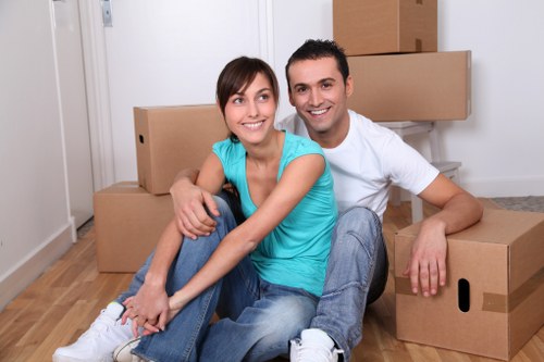 Packing and transport support for a Roehampton flat move