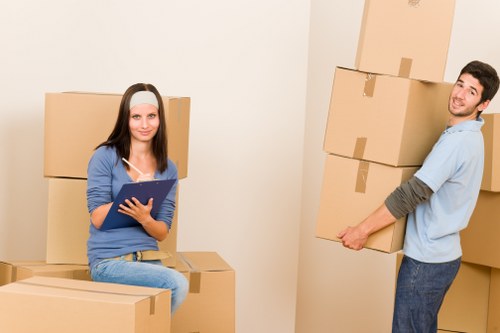 Roehampton movers completing a well-organized local relocation